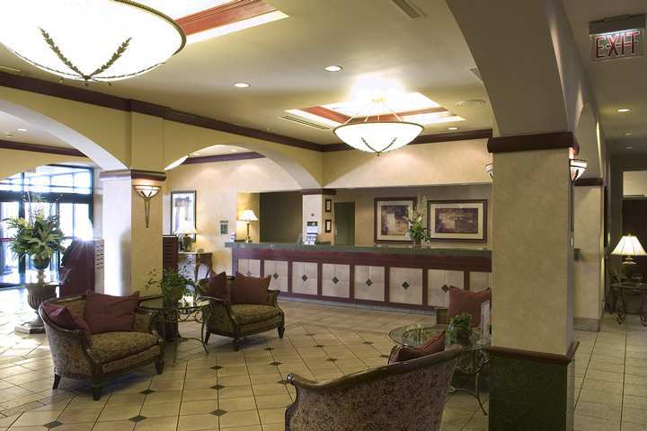 Embassy Suites By Hilton Columbia Greystone Beltér fotó
